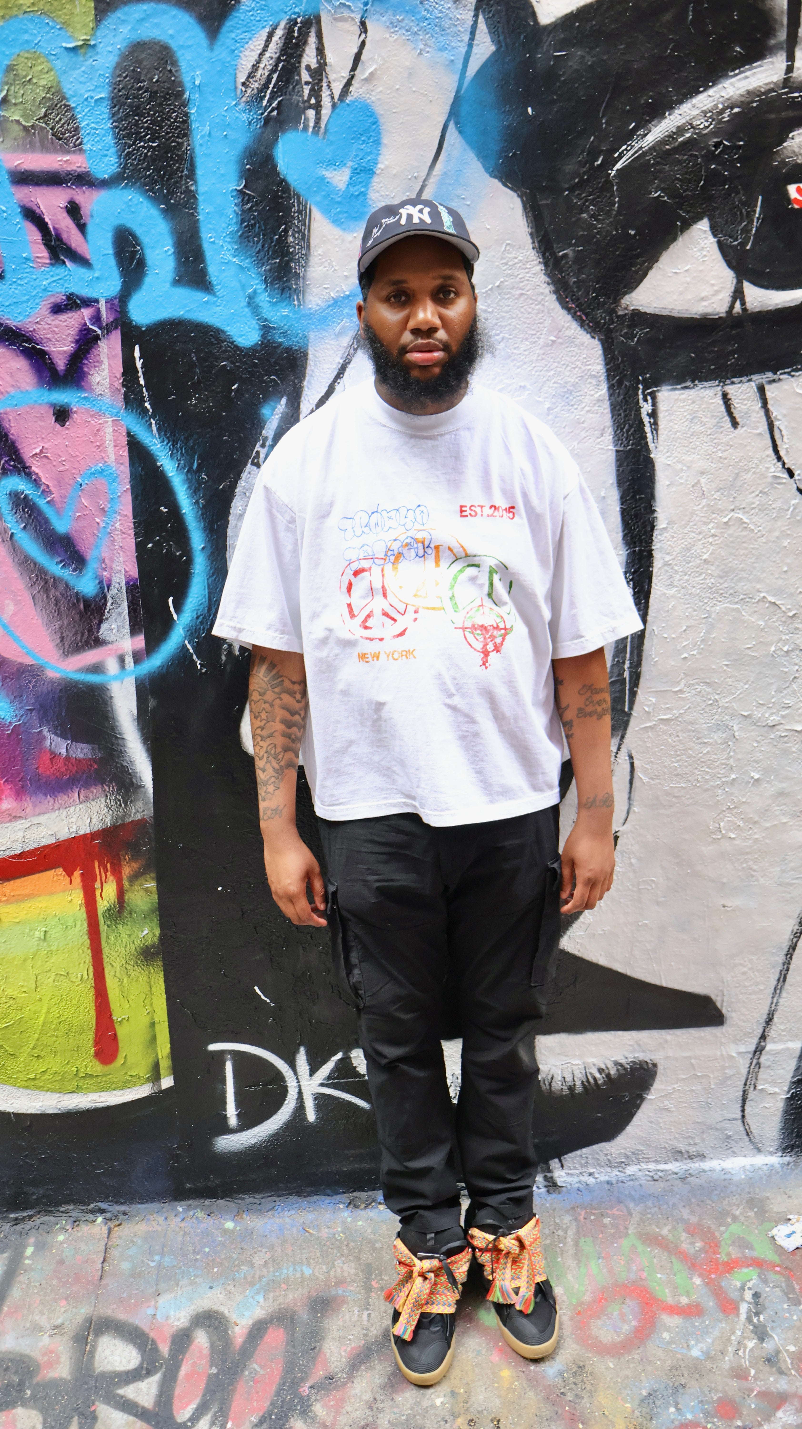 White TRNDY ATELIER PEACE NYC T- SHIRT